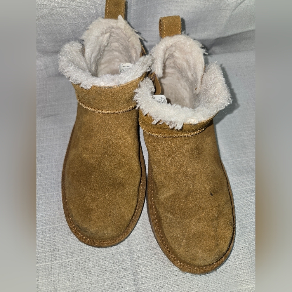Koolaburra By UGG Tan Fuzzy Lined Boots Size 3 Girls